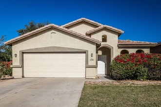 Building Photo - 2558 W Lynne Ln