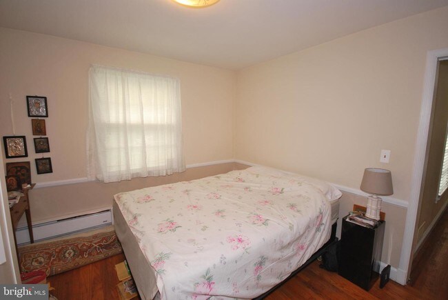 Foto del edificio - 9502 Ewing Dr