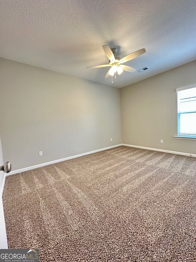 Building Photo - 328 Gary Cir