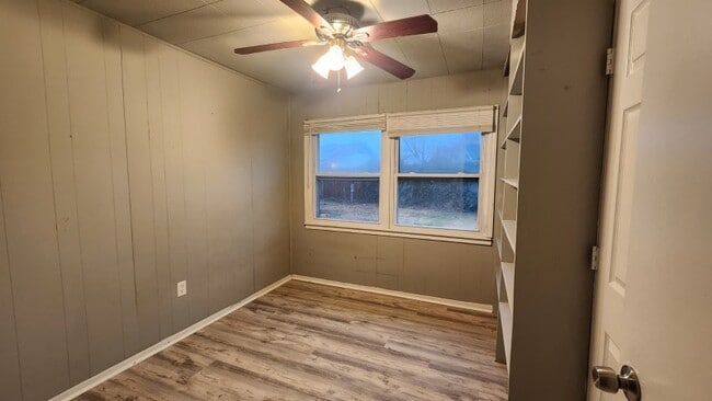 Building Photo - 20 Sussex Dr