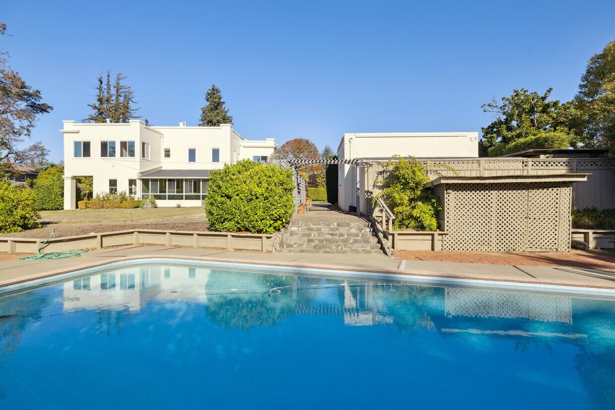 Foto del edificio - 715 Brewer Dr