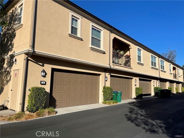 Foto principal - 4760 Irvine Blvd