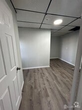 Building Photo - 28 S Plainfield Ave
