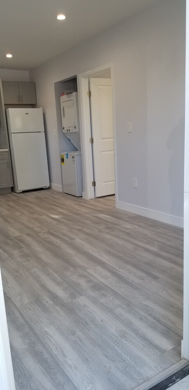 Building Photo - 22119 Strathern St
