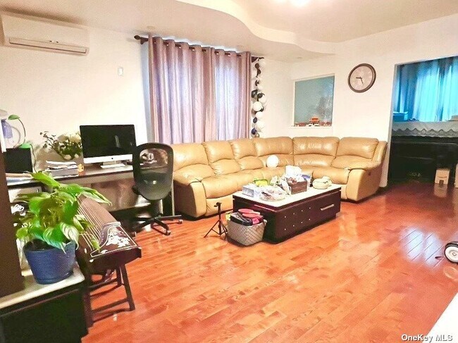 Foto del edificio - 30-18 150th St