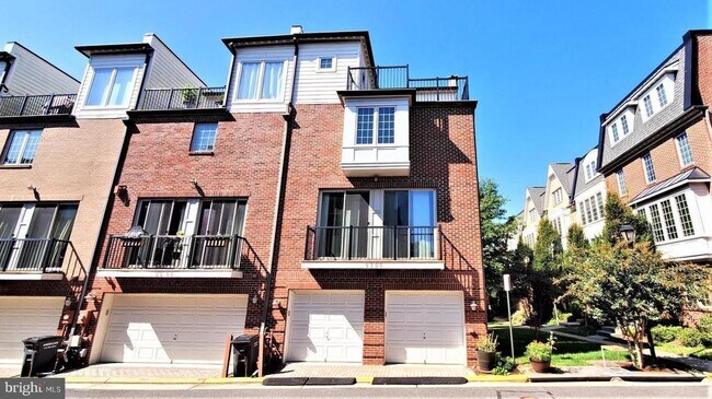 Foto del edificio - 9700 Cedar Farm Cir