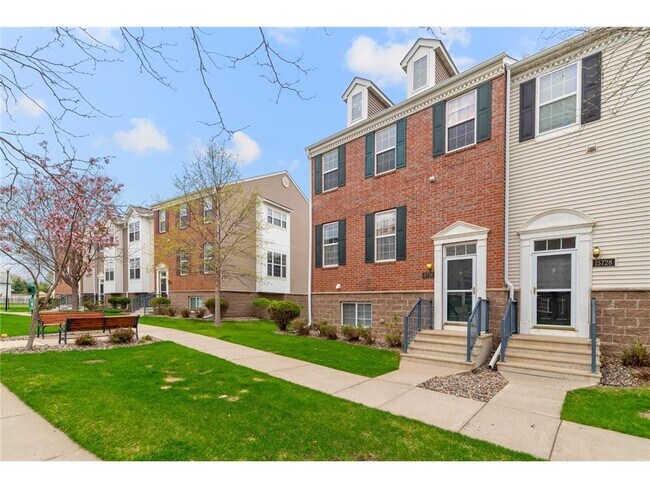 Foto del edificio - 15726 Frisian Ln