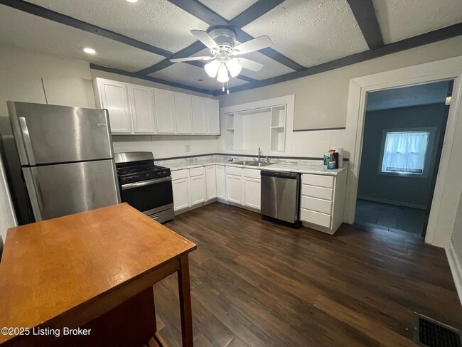 Foto del edificio - 720 E Court Ave