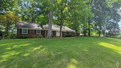 Building Photo - 2121 Southcote Dr