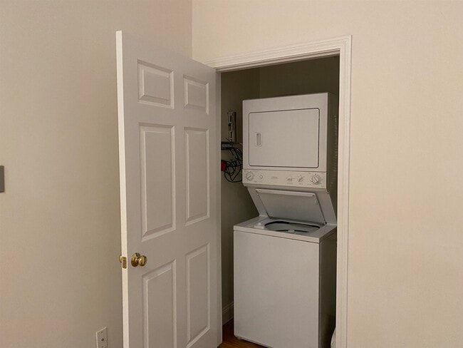 Foto del edificio - 59 Cluff Rd