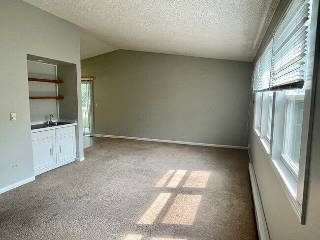 Foto del edificio - 627 Chardonnay Ln