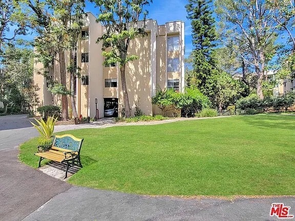 Foto del edificio - 3113 Raintree Cir