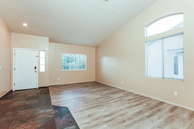 Foto del edificio - 7519 W Summer Sky Dr