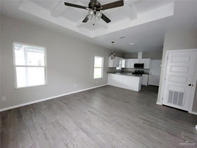 Foto del edificio - 1804 Davenport St