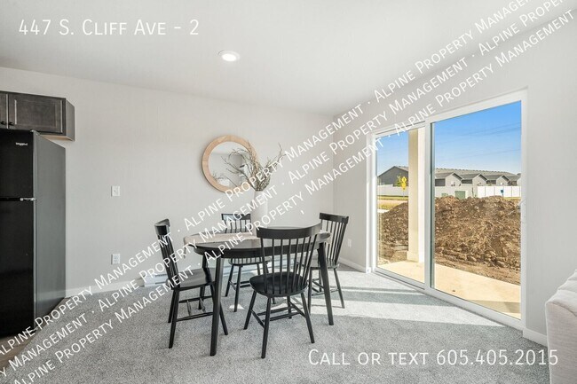 Foto del edificio - 447 S Cliff Ave