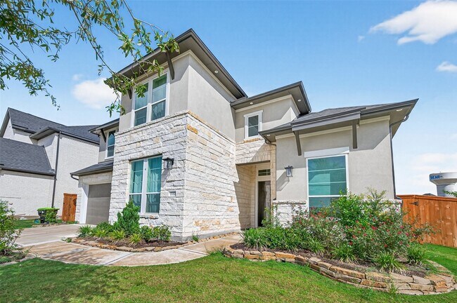 Building Photo - 7727 Pleasant Crst Dr