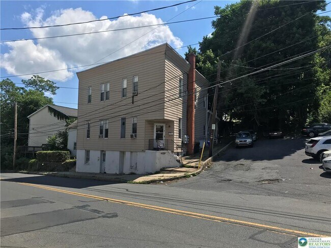 Foto del edificio - 809 Wyandotte St