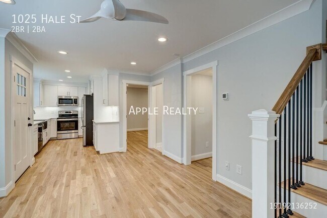 Building Photo - 1025 Hale St