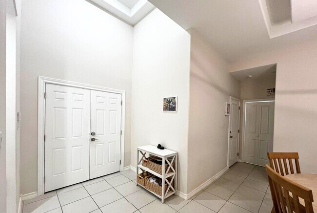 Foto del edificio - 1512 Latigo Lp