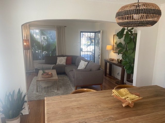 Foto del edificio - 7518 Willoughby Ave
