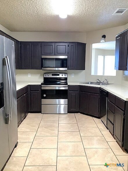 Foto del edificio - 3001 Indy Dr