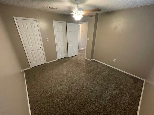 Building Photo - 1409 Bugscuffle Rd