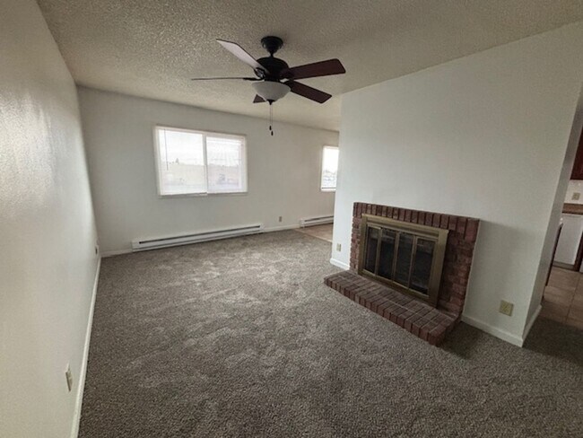 Foto del edificio - 402 Miller Ln
