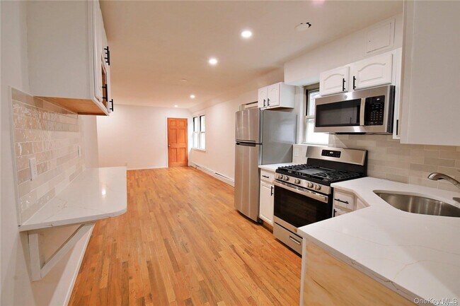 Foto del edificio - 750 E Broadway