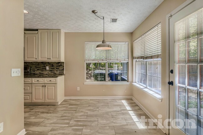 Building Photo - 2024 Atha Woods Dr