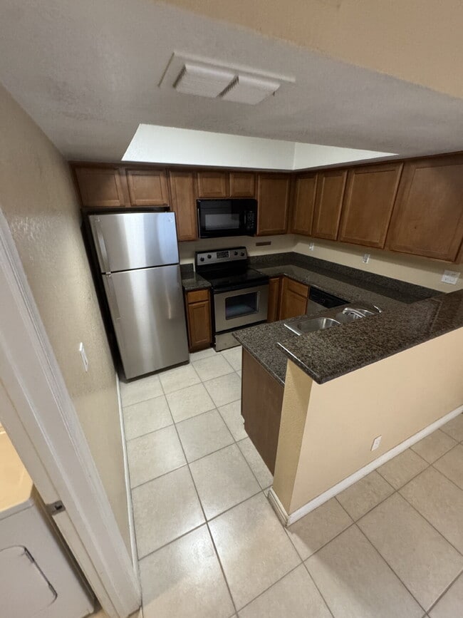 Building Photo - Ground floor unit, One bedroom, gated comm...