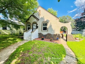 Building Photo - 4850 N Bryant Ave