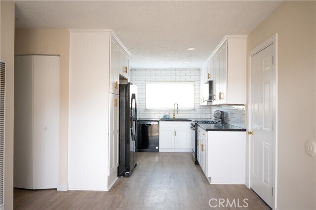 Foto del edificio - 6083 Chia Ave