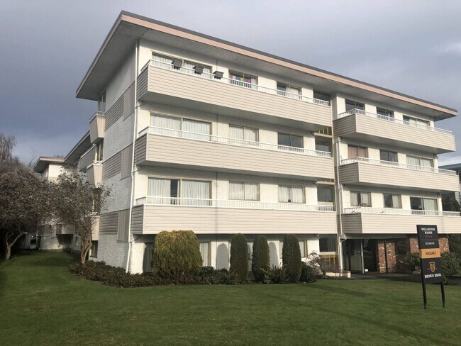 Photo du bâtiment - Wellington Manor