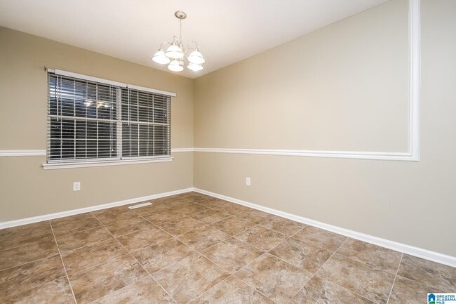 Building Photo - 2536 Janice Cir NE