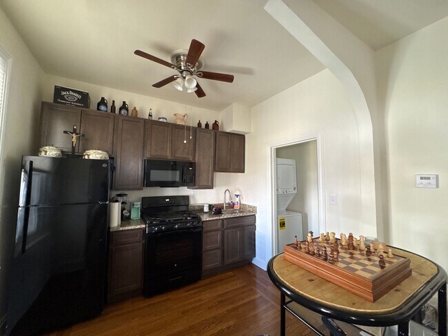 Foto del edificio - 322 E Broad St