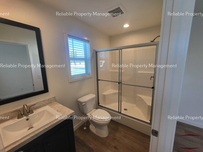 Foto del edificio - 850 Eden Dr