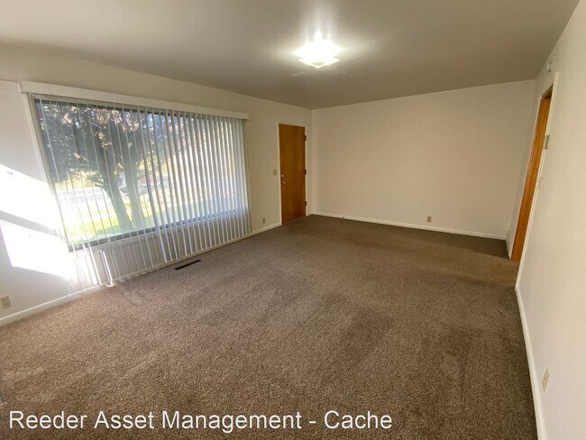Building Photo - 3 br, 2 bath House - 858 North 300 East