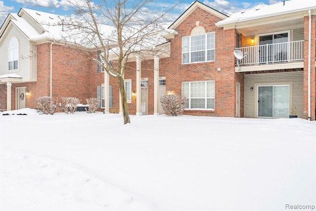 Building Photo - 8208 Chesapeake Cir