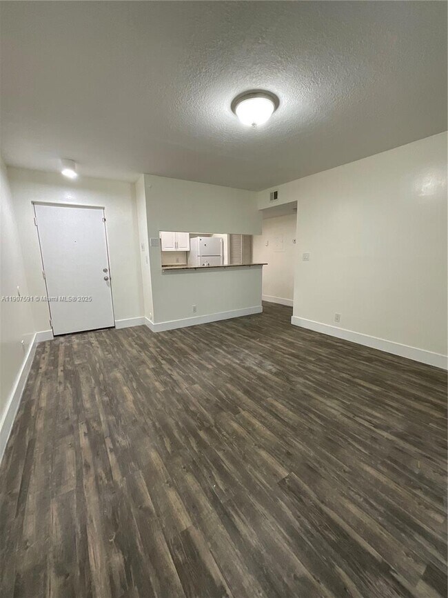 Foto del edificio - 5672 Rock Island Rd