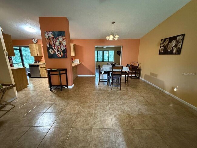 Building Photo - 107 Palmwood Dr
