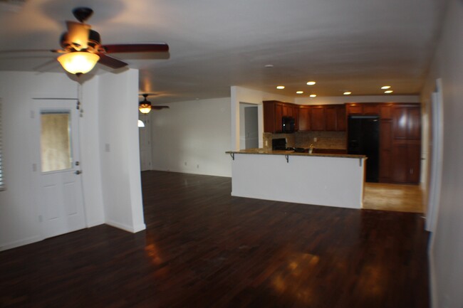 Foto del edificio - 7501 E Hubbell St