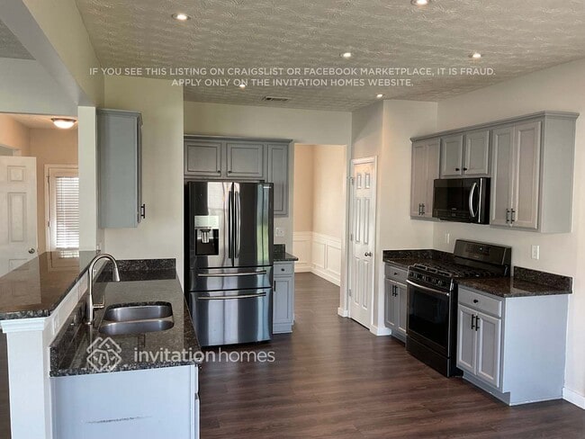Building Photo - 208 Quince Rd