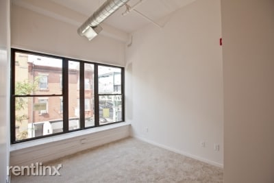 Building Photo - 4368 Cresson St