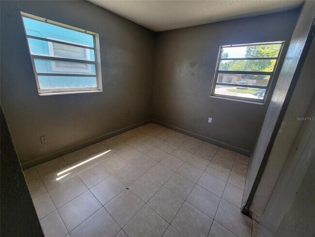 Foto del edificio - 5165 Lanette St