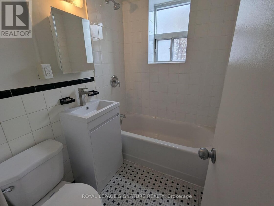 Photo du bâtiment - 44 Balliol St