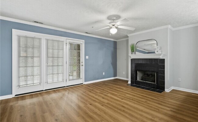 Foto del edificio - 331 Bubble Creek Ct