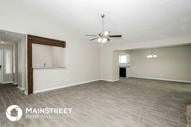 Building Photo - 6310 Beethoven Cir