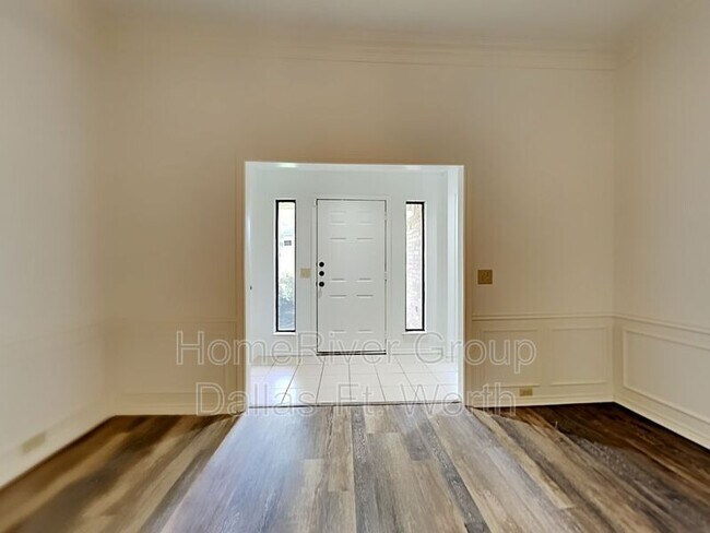 Building Photo - 3631 Hilltop Ln