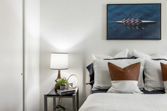 Photo - Oxford Manor Apartments