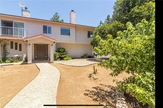 Building Photo - 10210 Lilac Ridge Rd